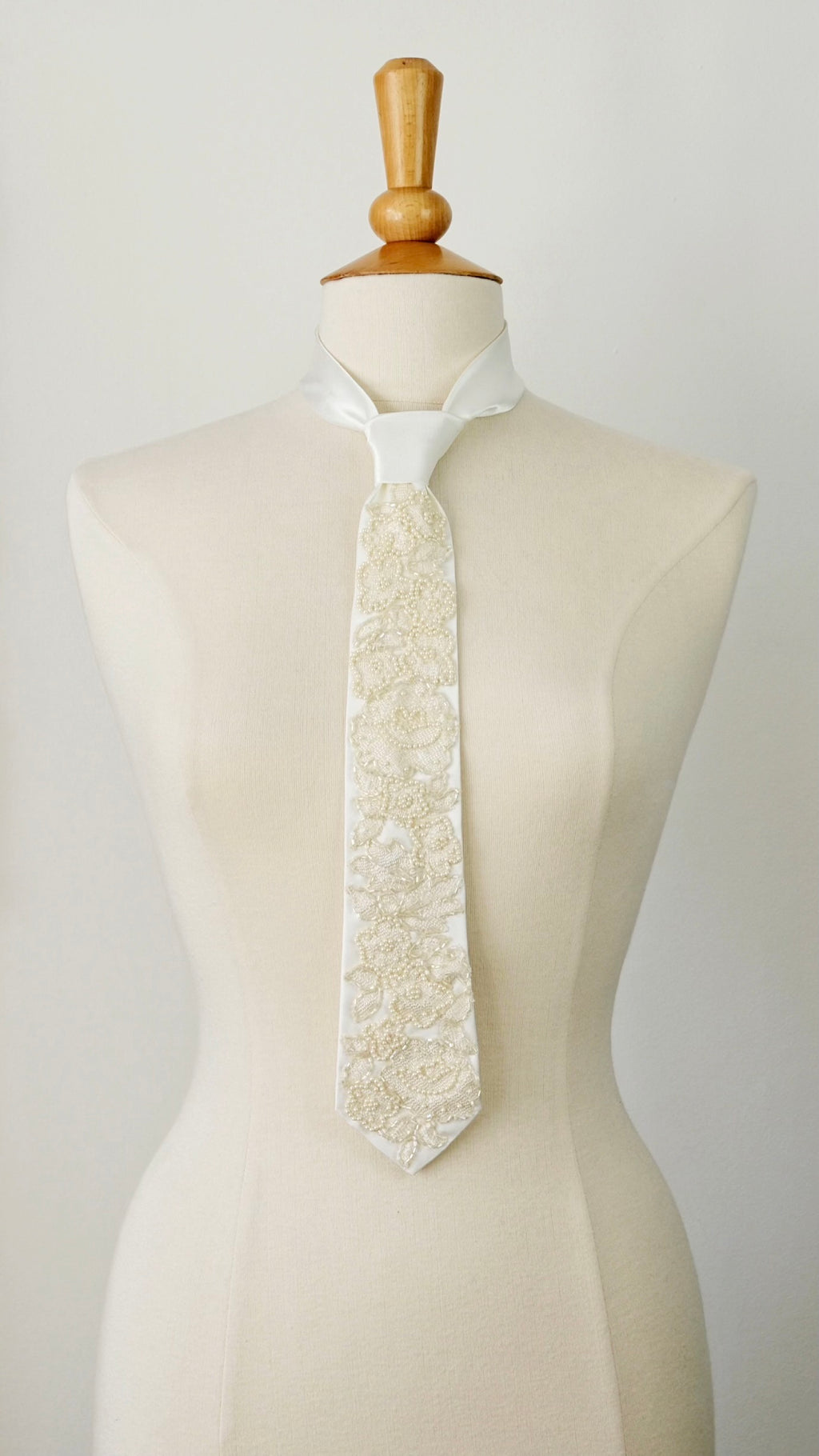 Tie Helmi